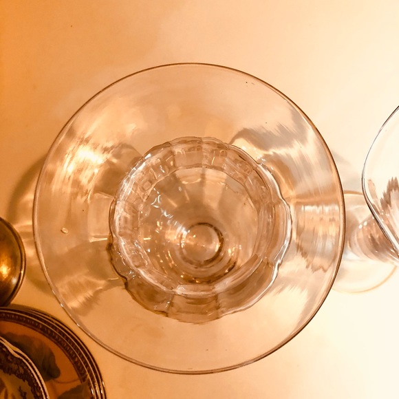 Set of 2 Depression Era rose petal pink vases excellent condition - Picture 5 of 5